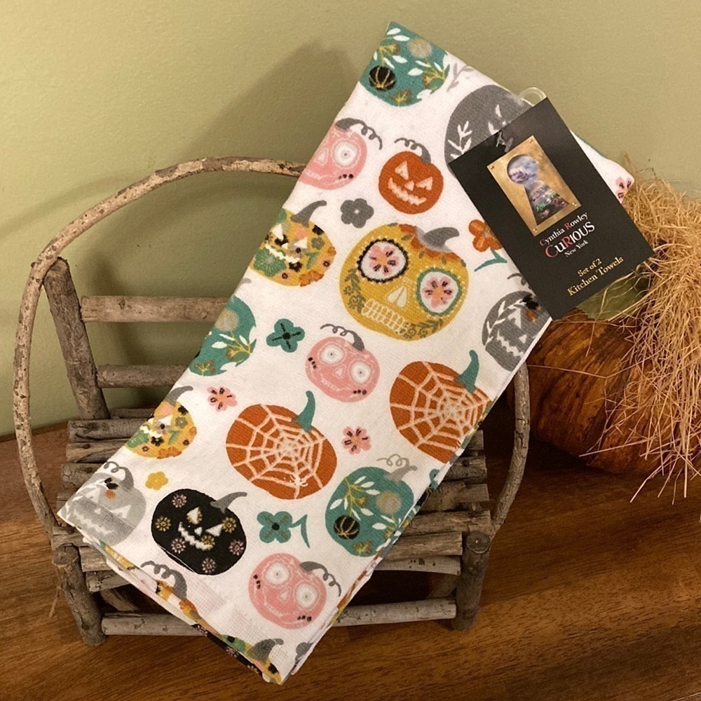 NWT! CYNTHIA ROWLEY CURIOUS FLORAL SKULL PUMPKINS HALLOWEEN KITCHEN TOWELS